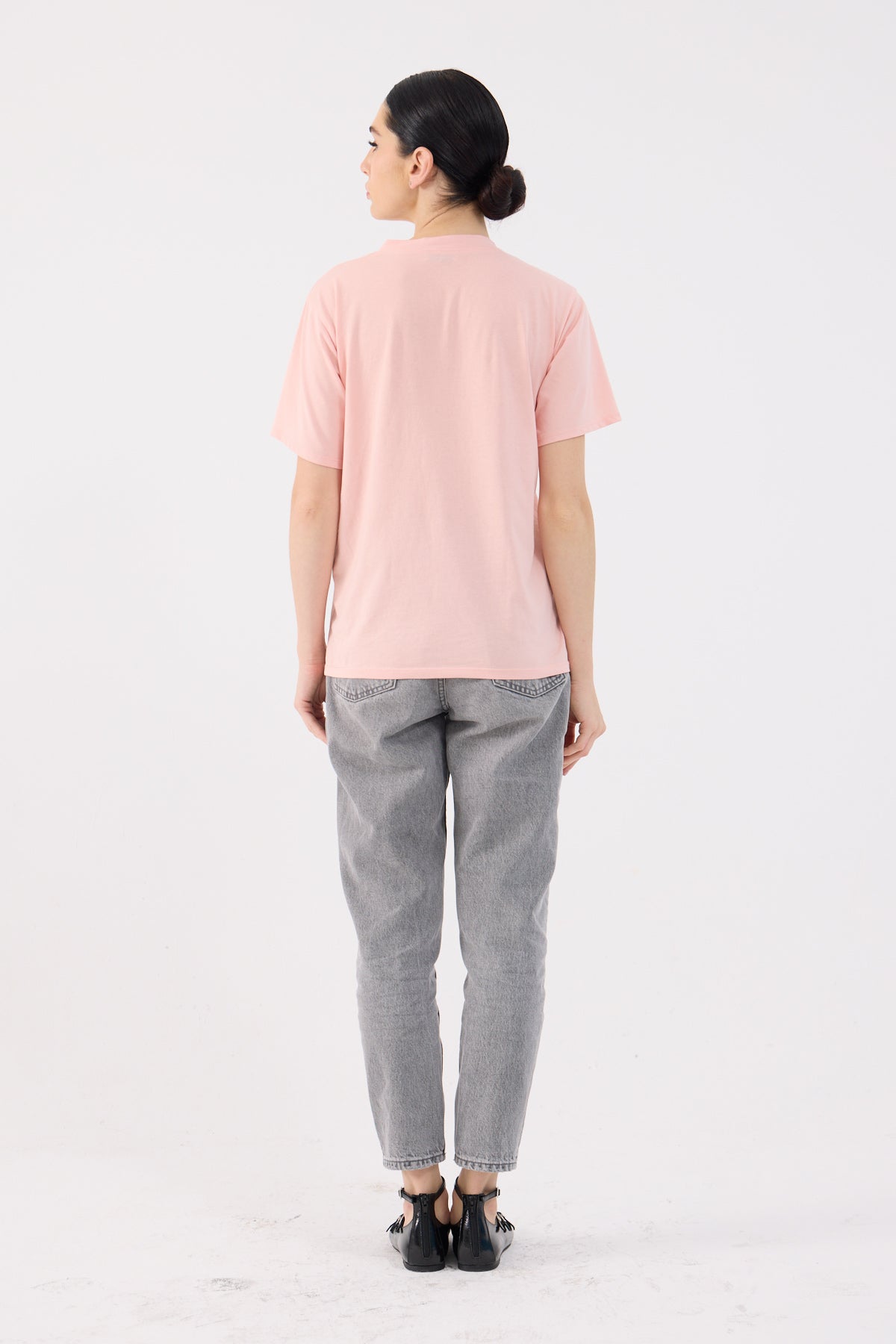 H logo t-shirt in doll pink