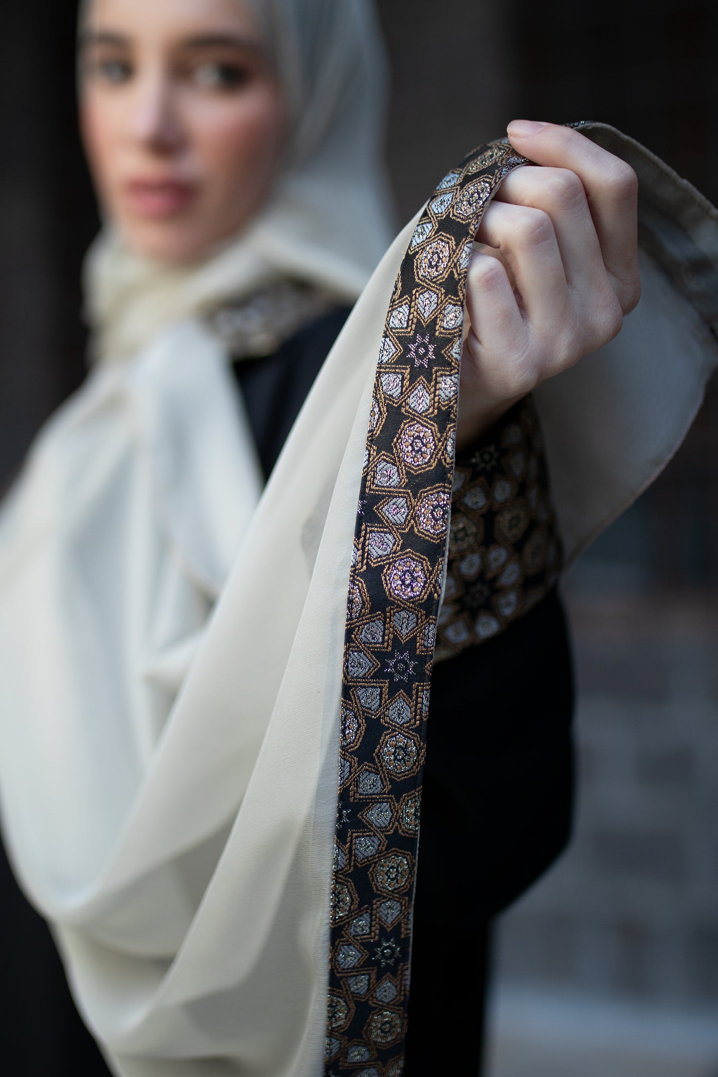 Yasmina abaya in kohl black