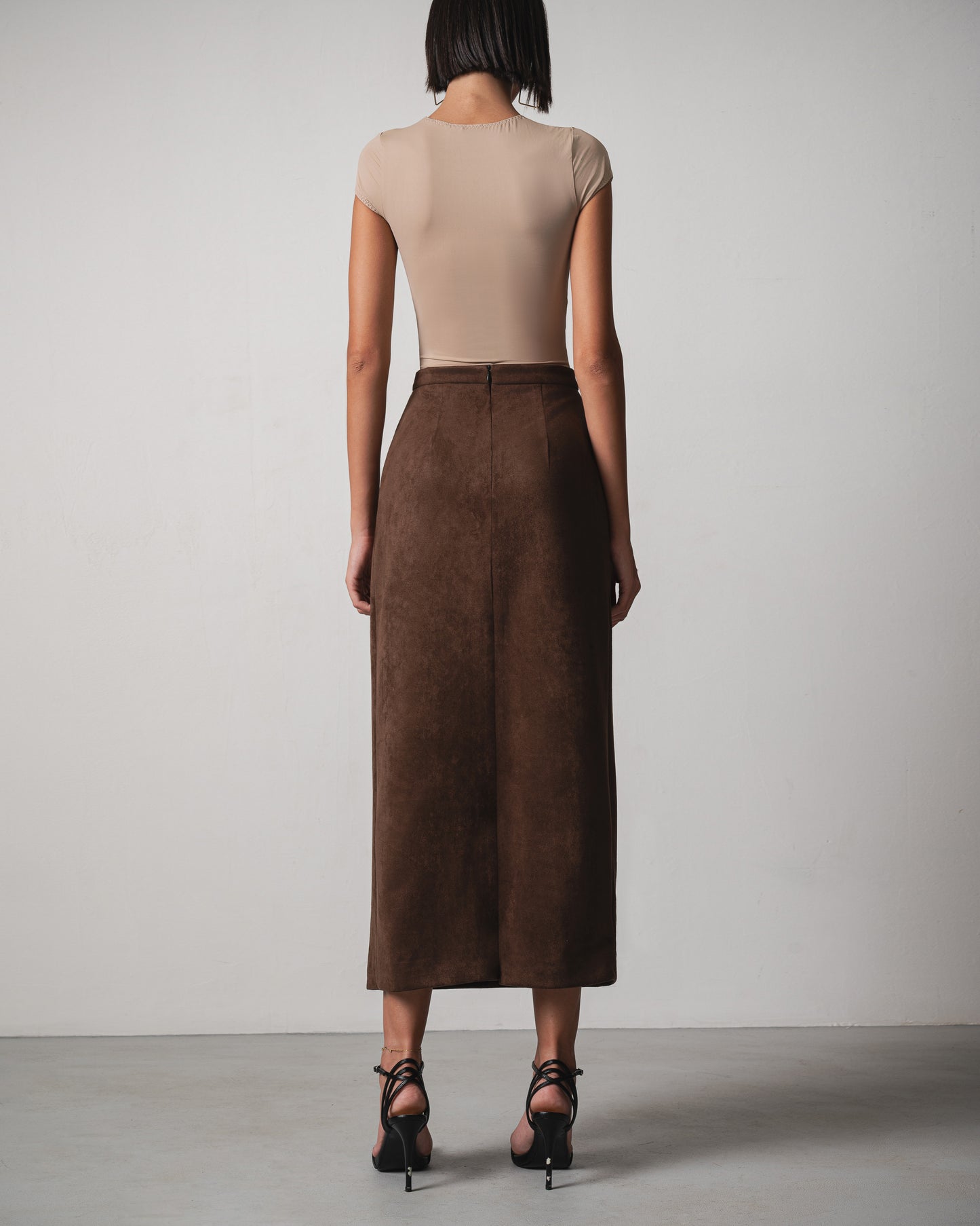 Mira Suede Set in Chocolate Brown