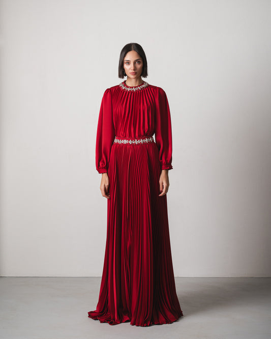 Reem Set in Cherry Red