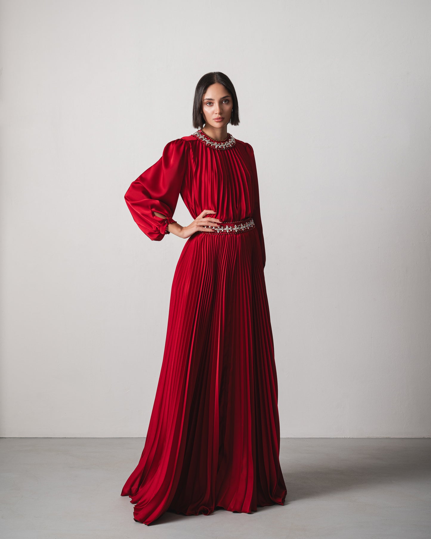 Reem Set in Cherry Red