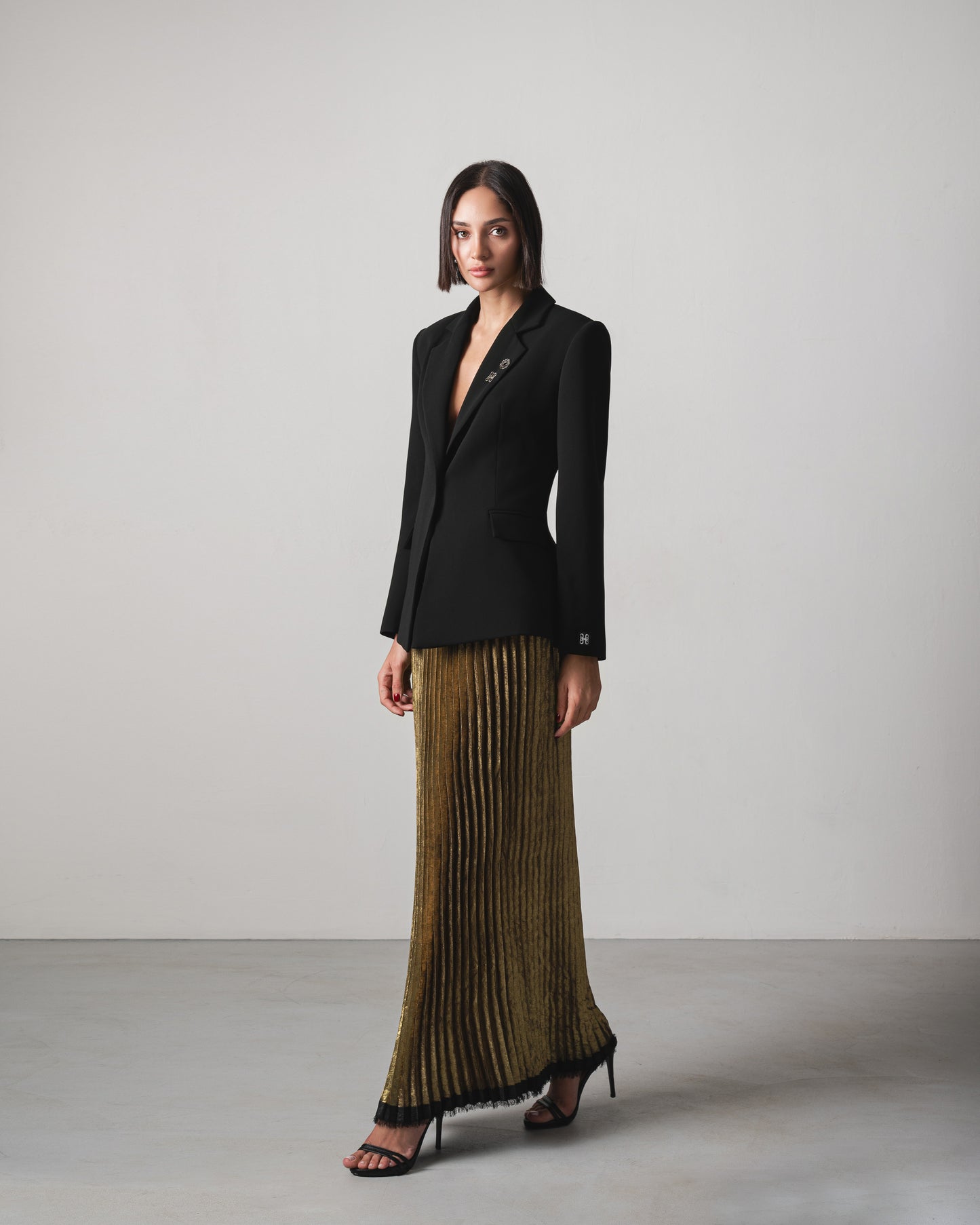 Nora Blazer in Black