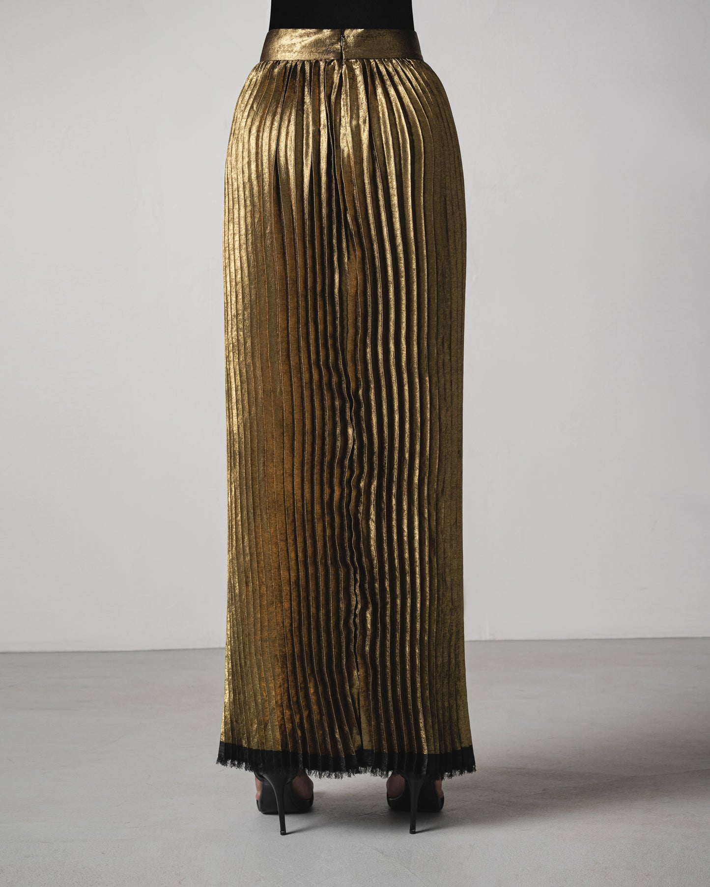 Amira Skirt in Gold