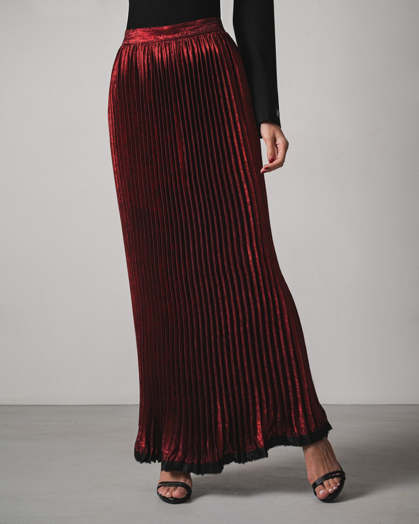 Amira Skirt in Dark Red