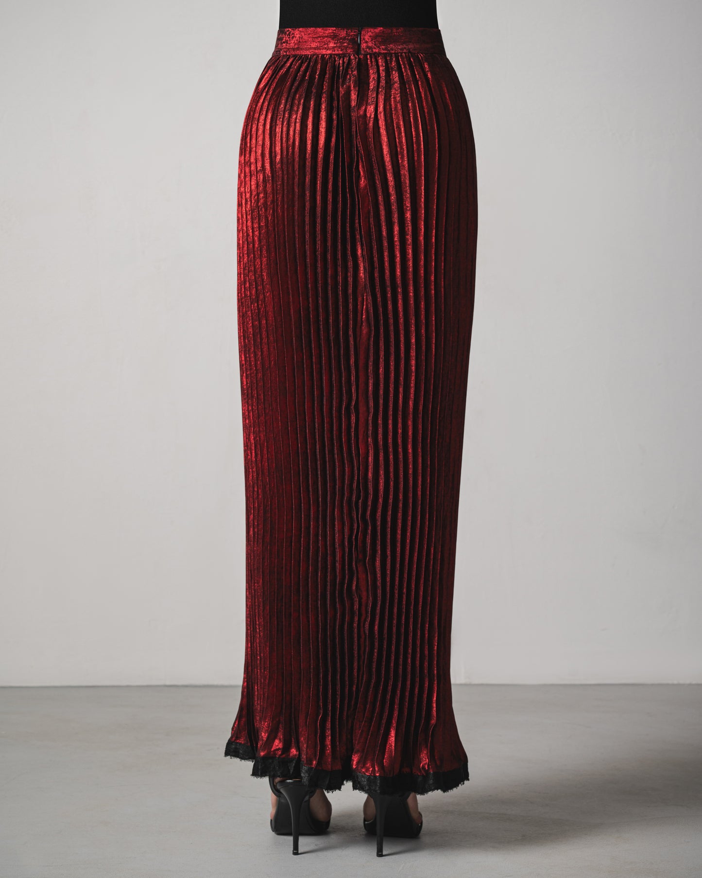 Amira Skirt in Dark Red