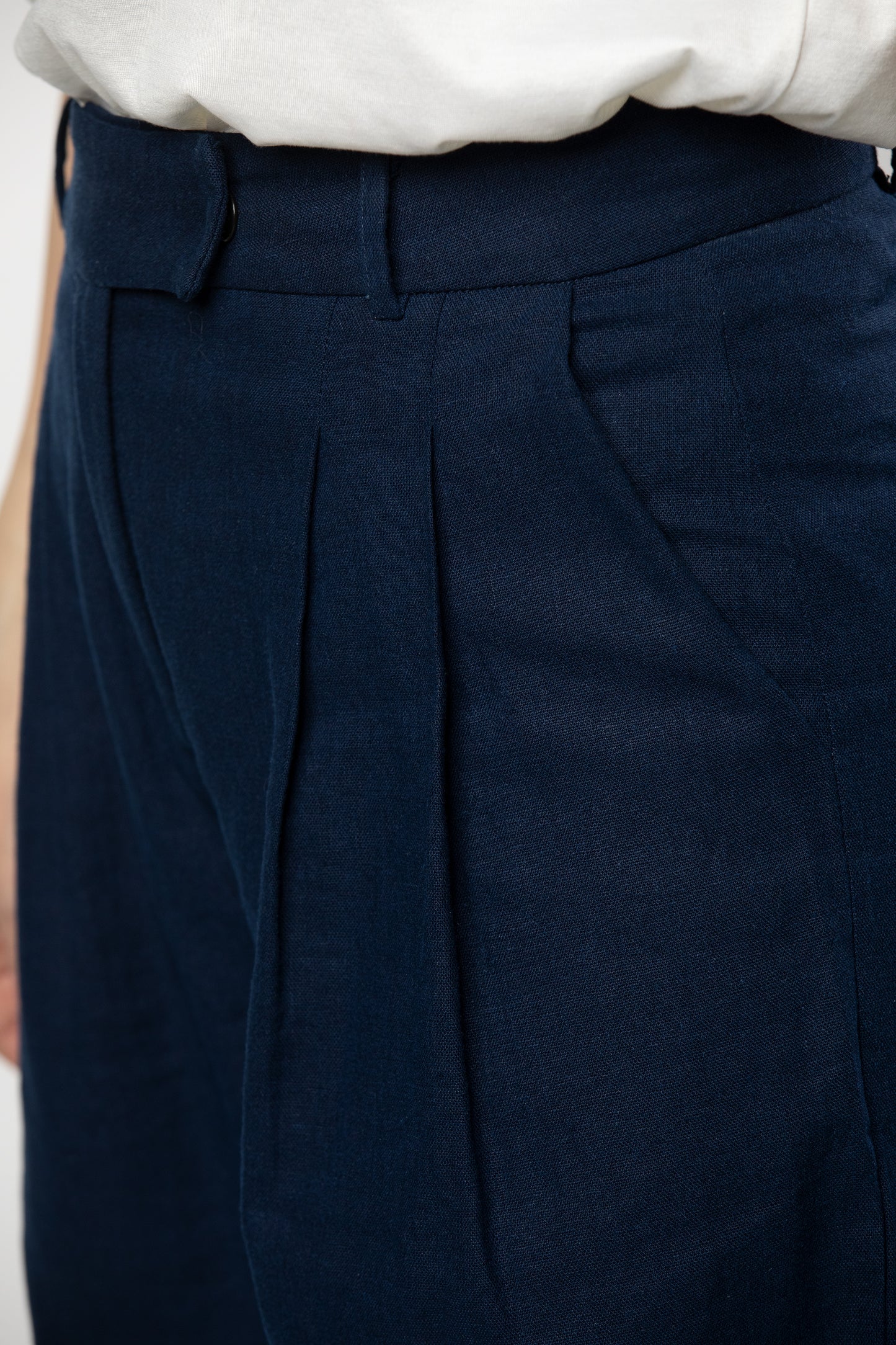 Nasma linen set in navy blue