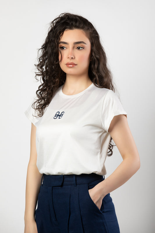 H logo t-shirt with navy blue embroidery