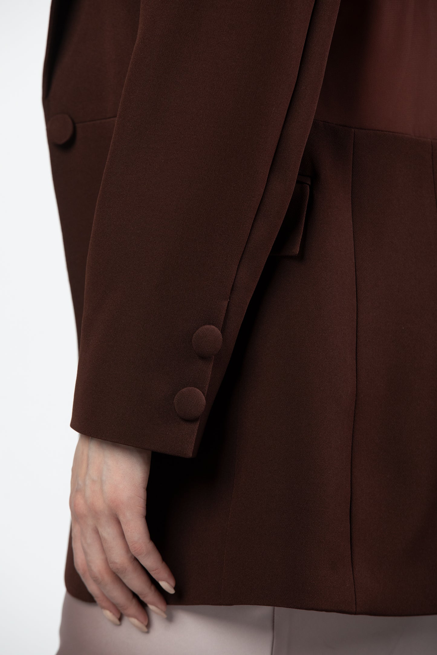 Aleen fitted blazer in mocha mousse